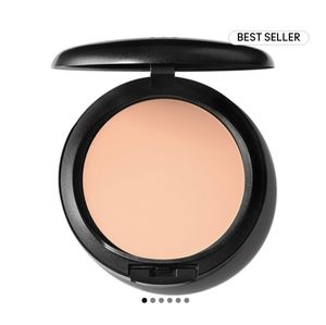 MAC studio fix NW20 powder and foundation